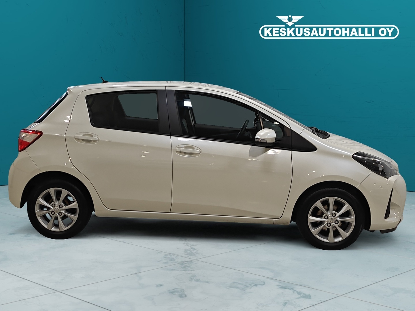 TOYOTA Yaris 2019