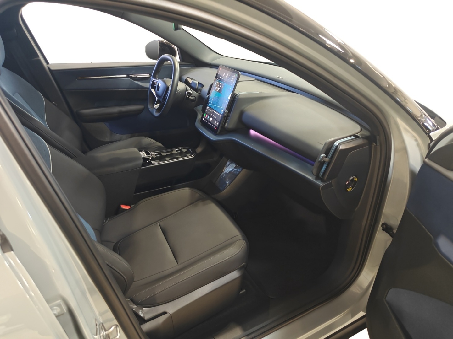 VOLVO EX30 2024