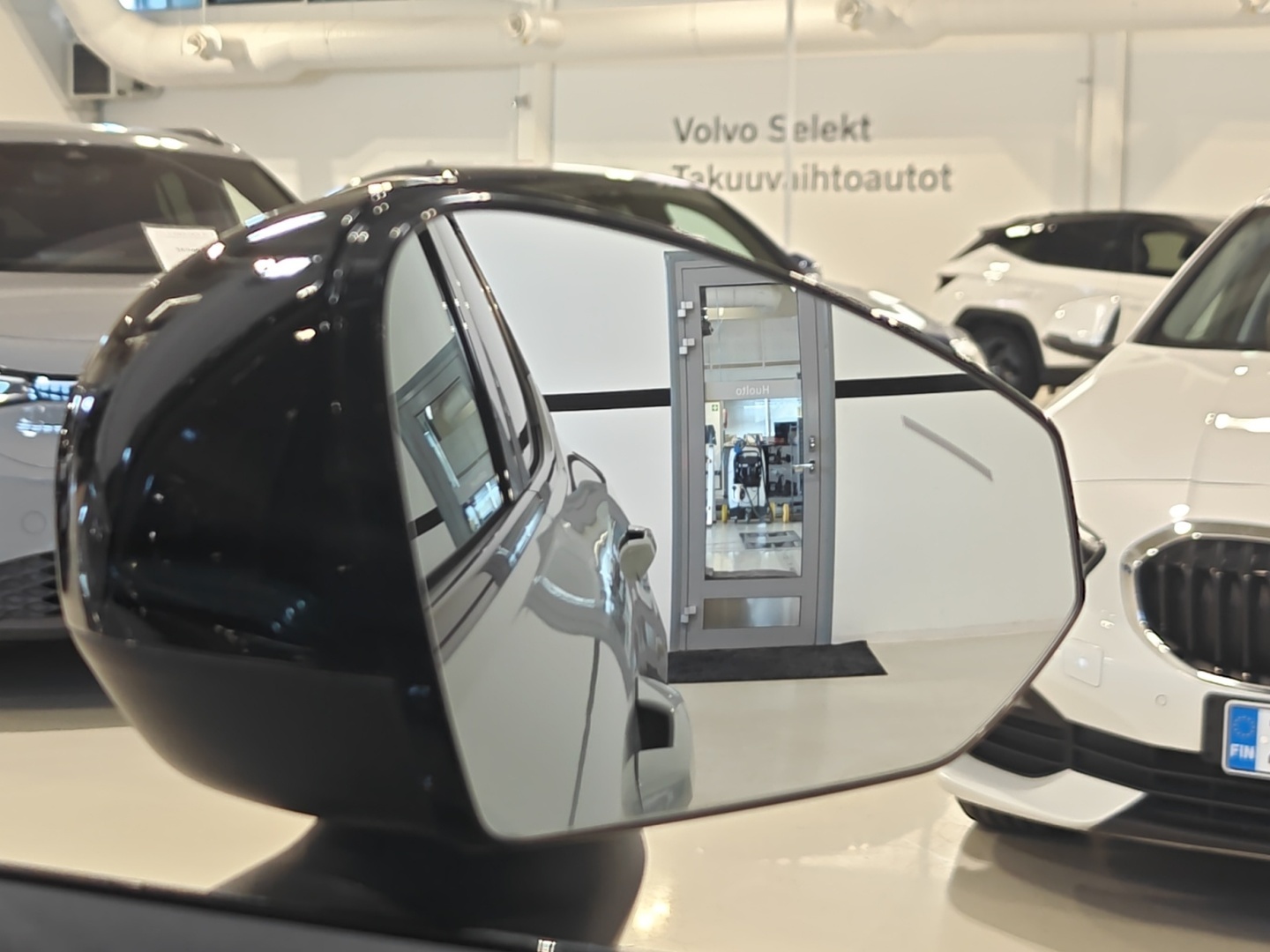 VOLVO EX30 2024