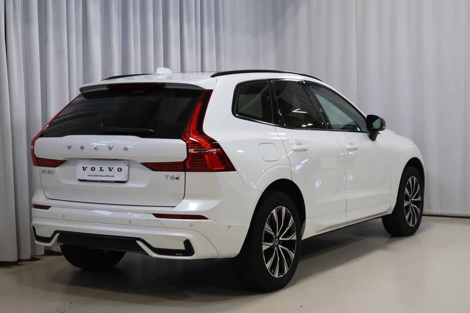 VOLVO XC60 2025