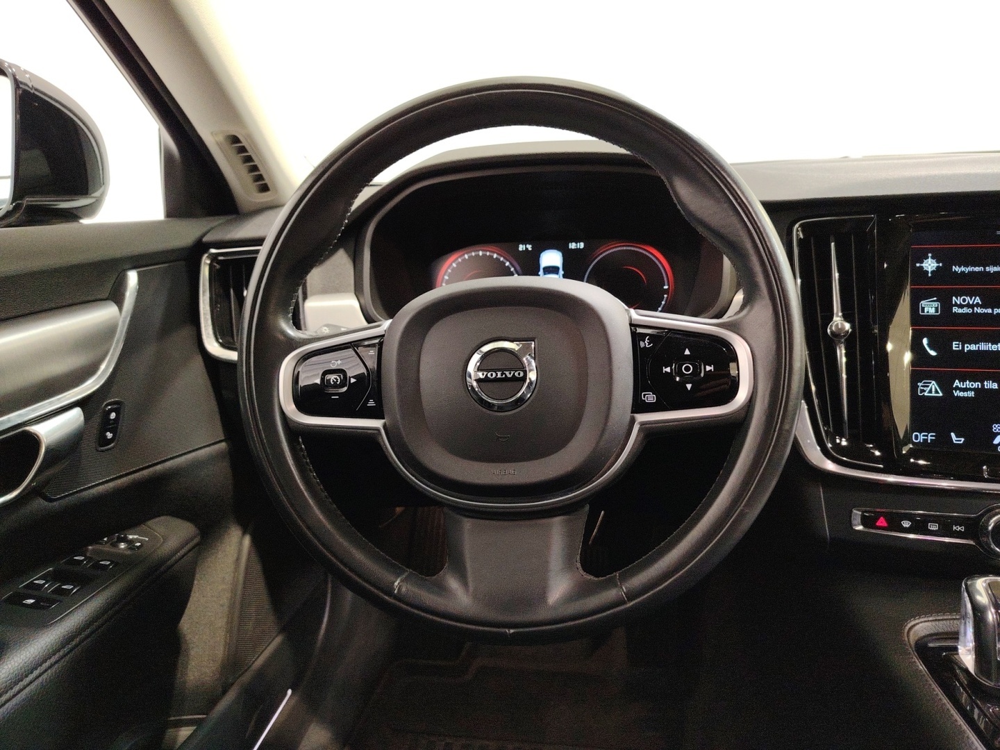 VOLVO V90 2019