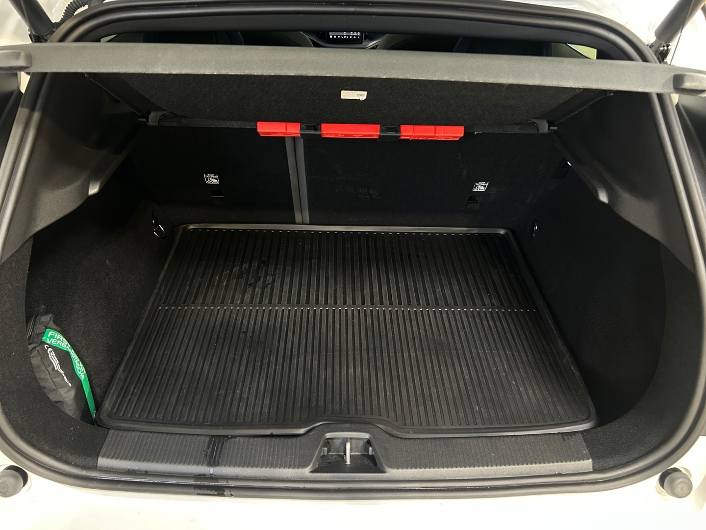 VOLVO EX30 2025