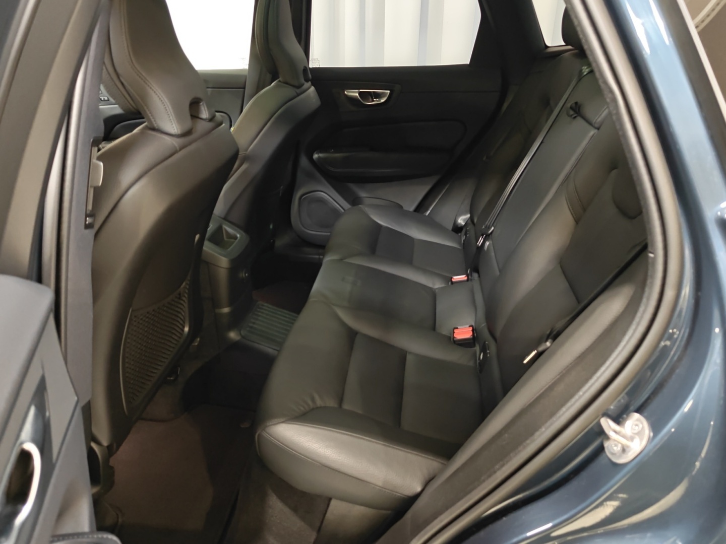VOLVO XC60 2025