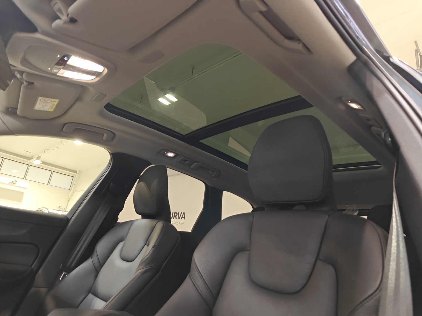 VOLVO XC60 2025