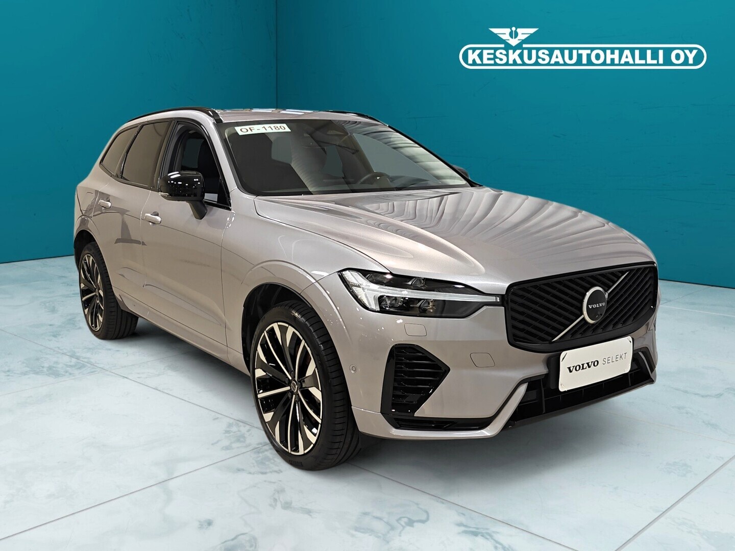 VOLVO XC60 8