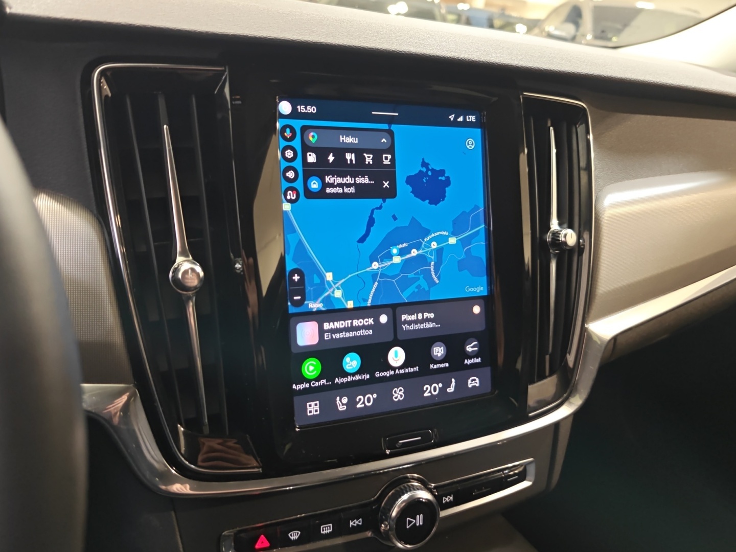 VOLVO V90 2025