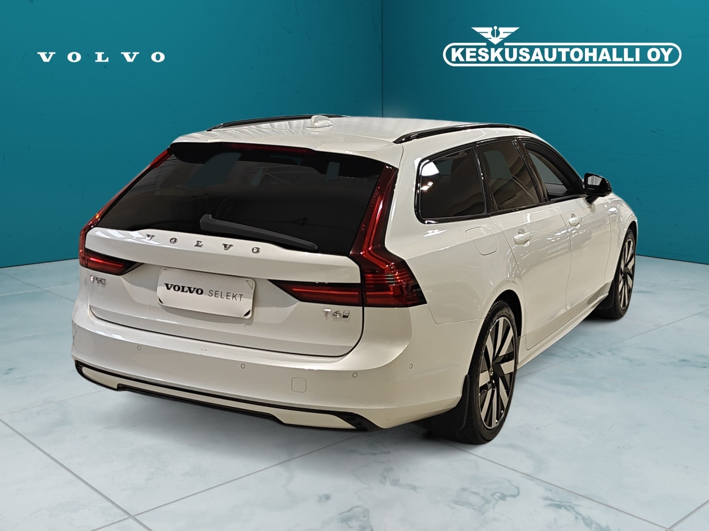 VOLVO V90 2025