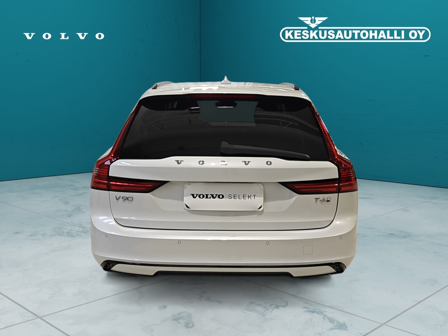 VOLVO V90 2025