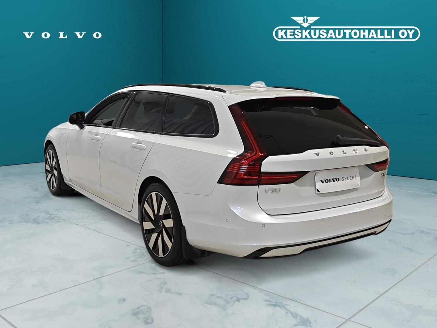 VOLVO V90 2025