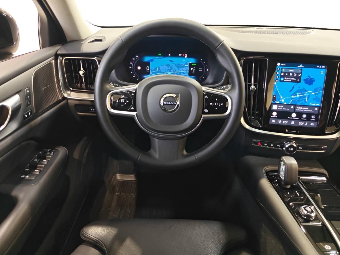 VOLVO V60 2025