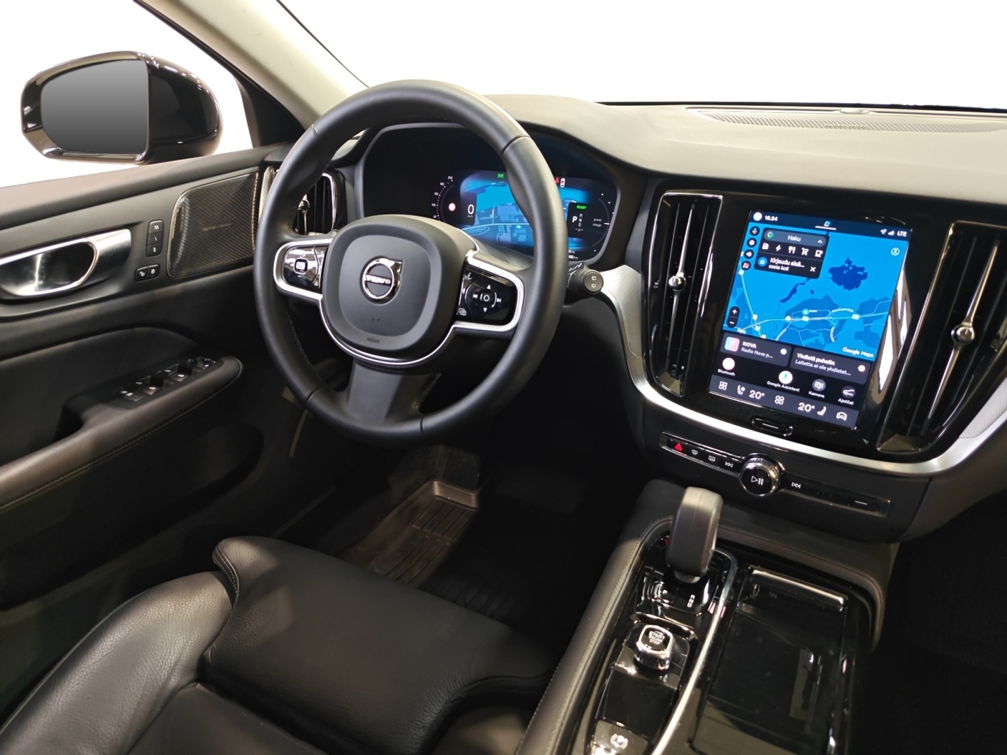 VOLVO V60 2025