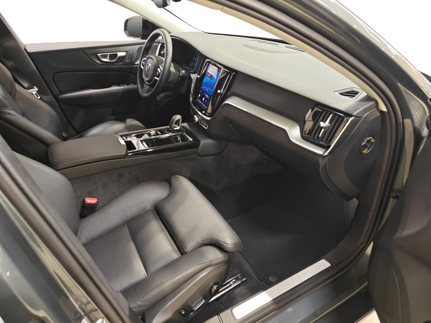 VOLVO V60 2026