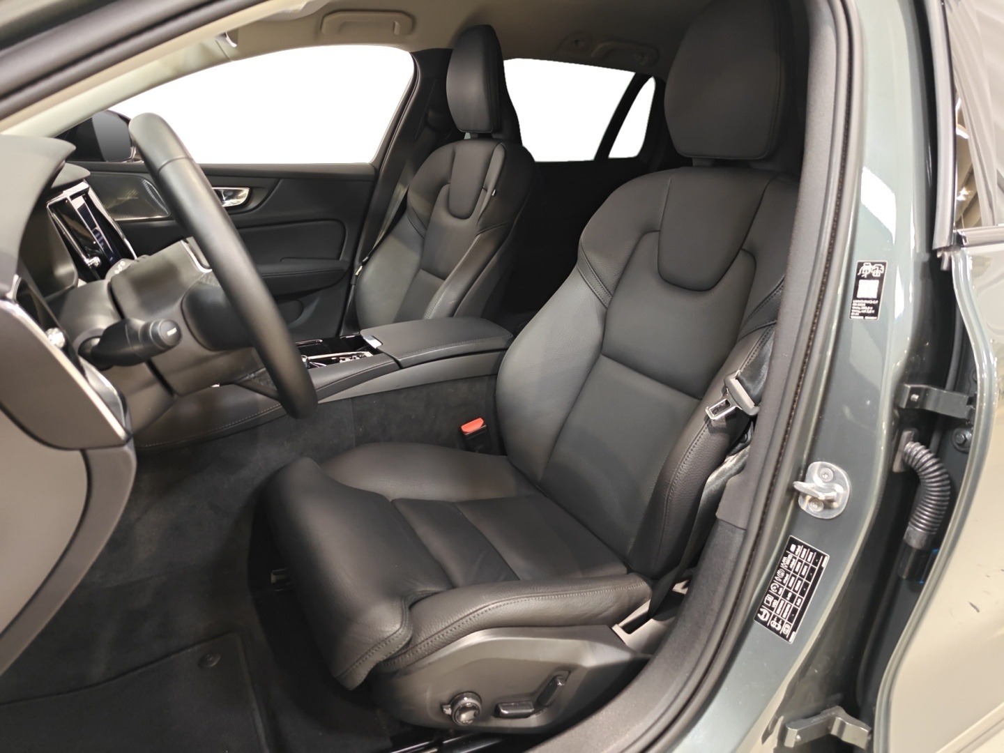 VOLVO V60 2026