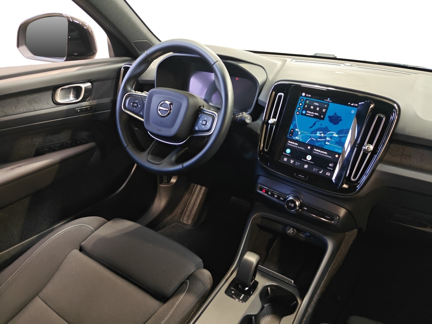 VOLVO EX40 2025