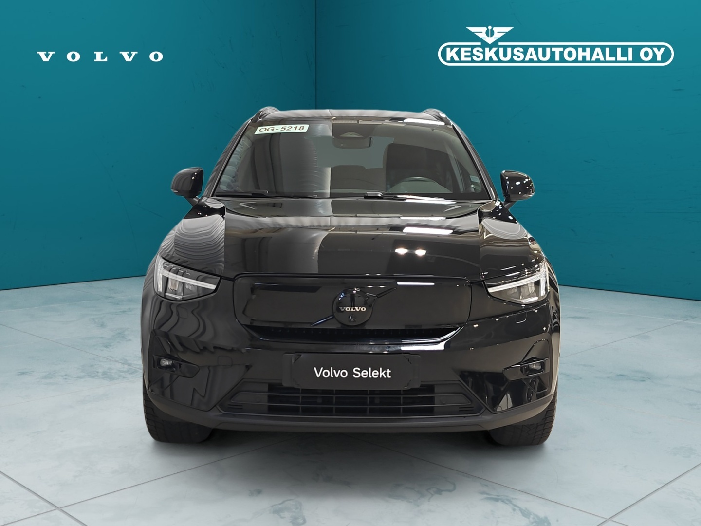 VOLVO EX40 2025