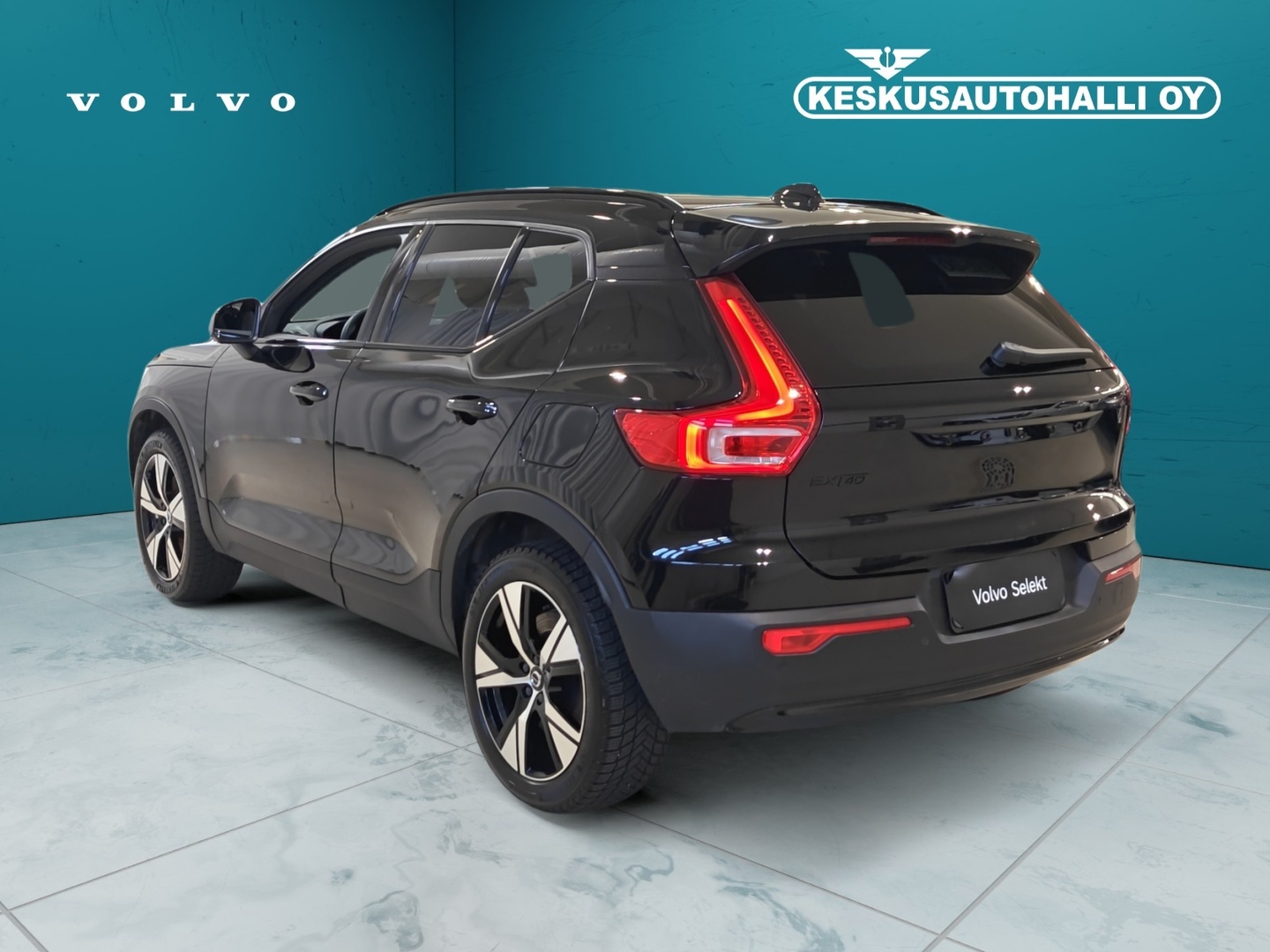 VOLVO EX40 2025