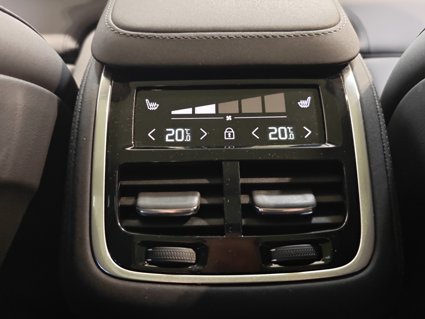 VOLVO XC90 2026