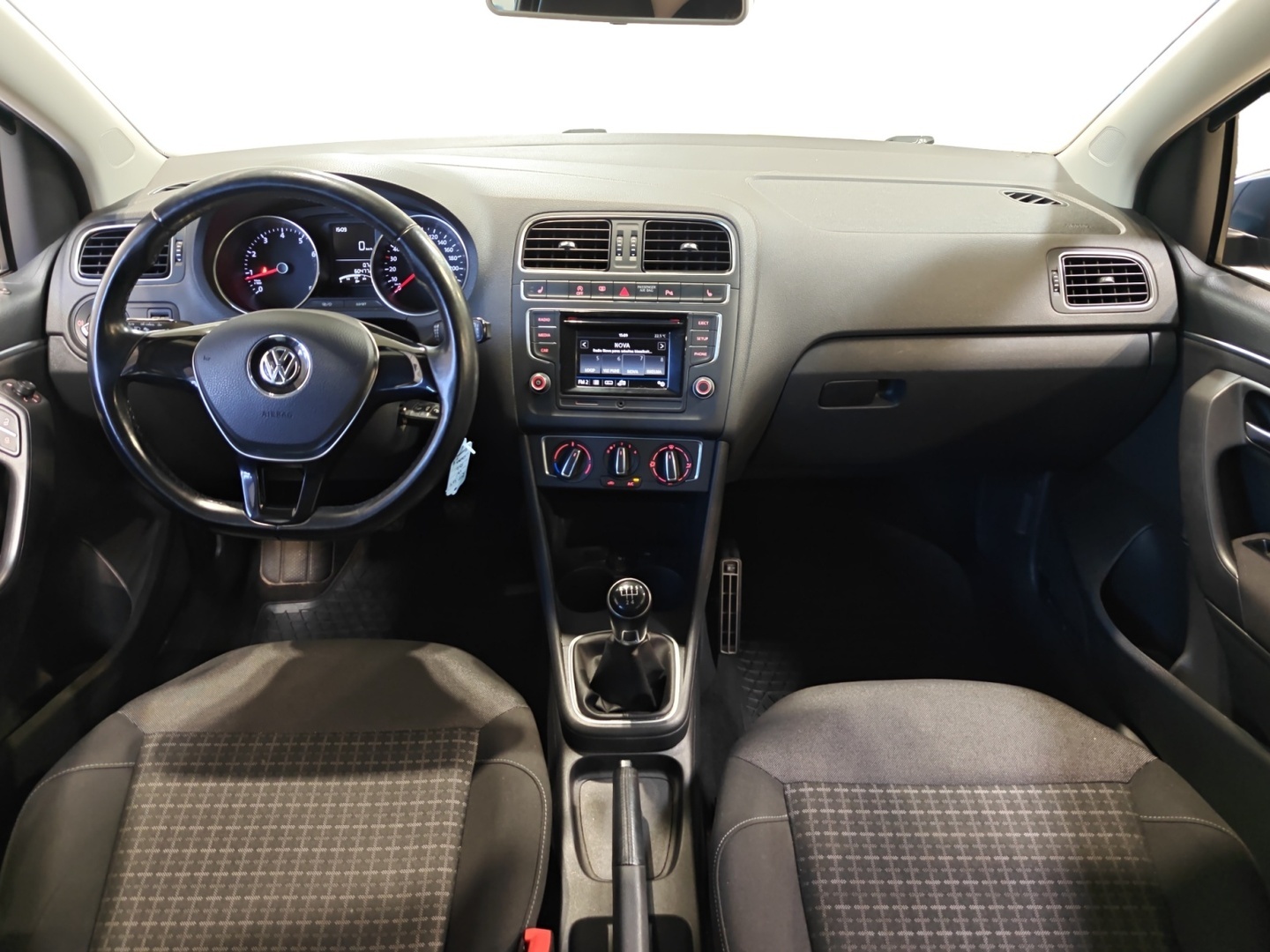 VOLKSWAGEN Polo 2017