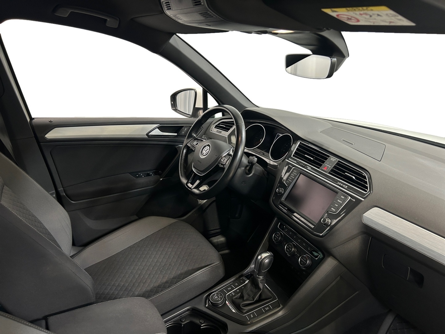 VOLKSWAGEN Tiguan 2016