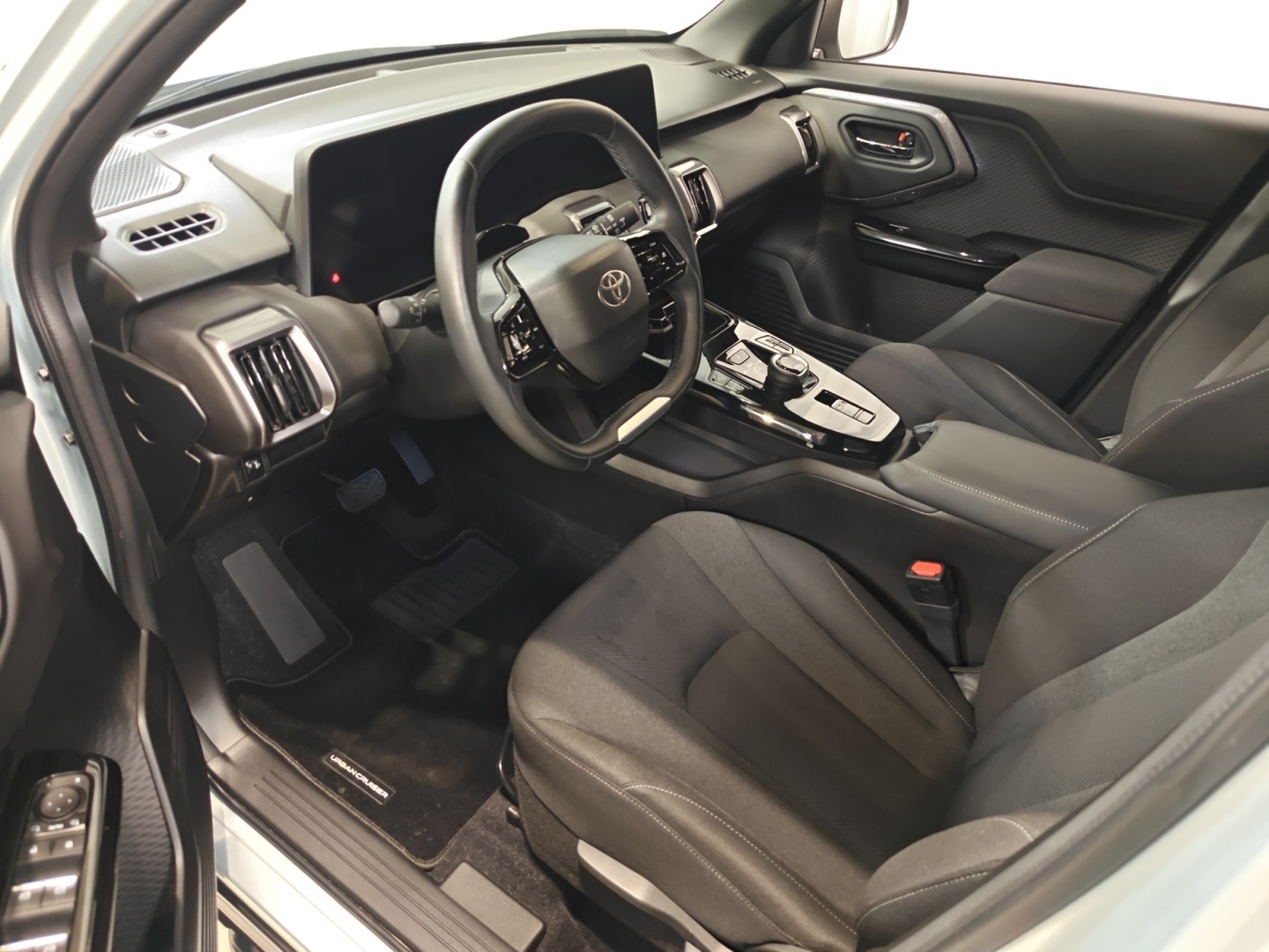 TOYOTA Urban Cruiser 2026