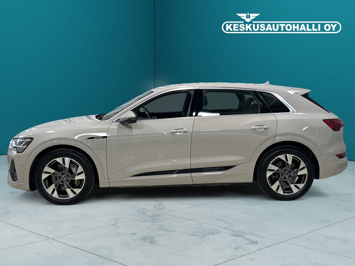 AUDI E-TRON 2021