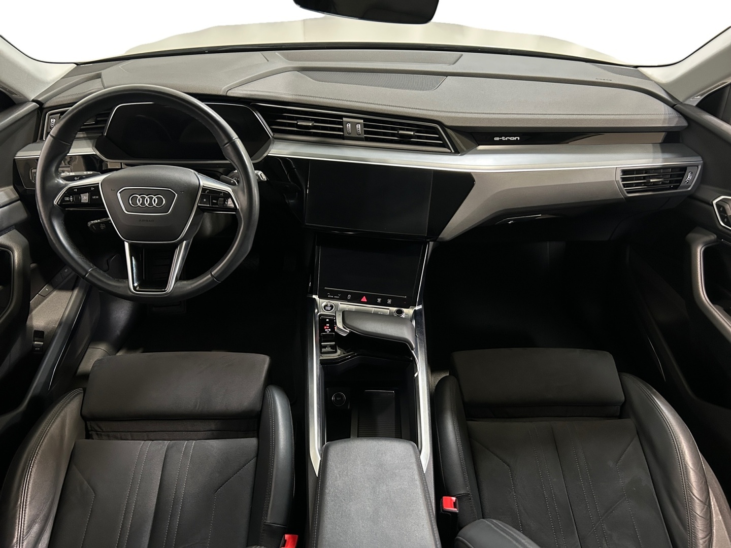 AUDI E-TRON 2021