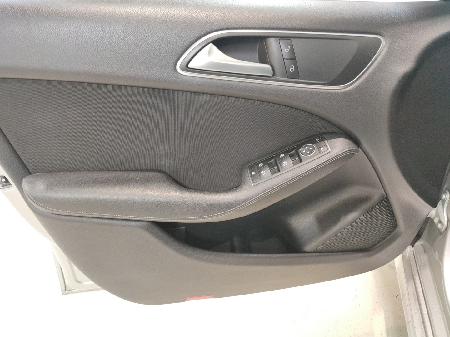 MERCEDES-BENZ B 2018