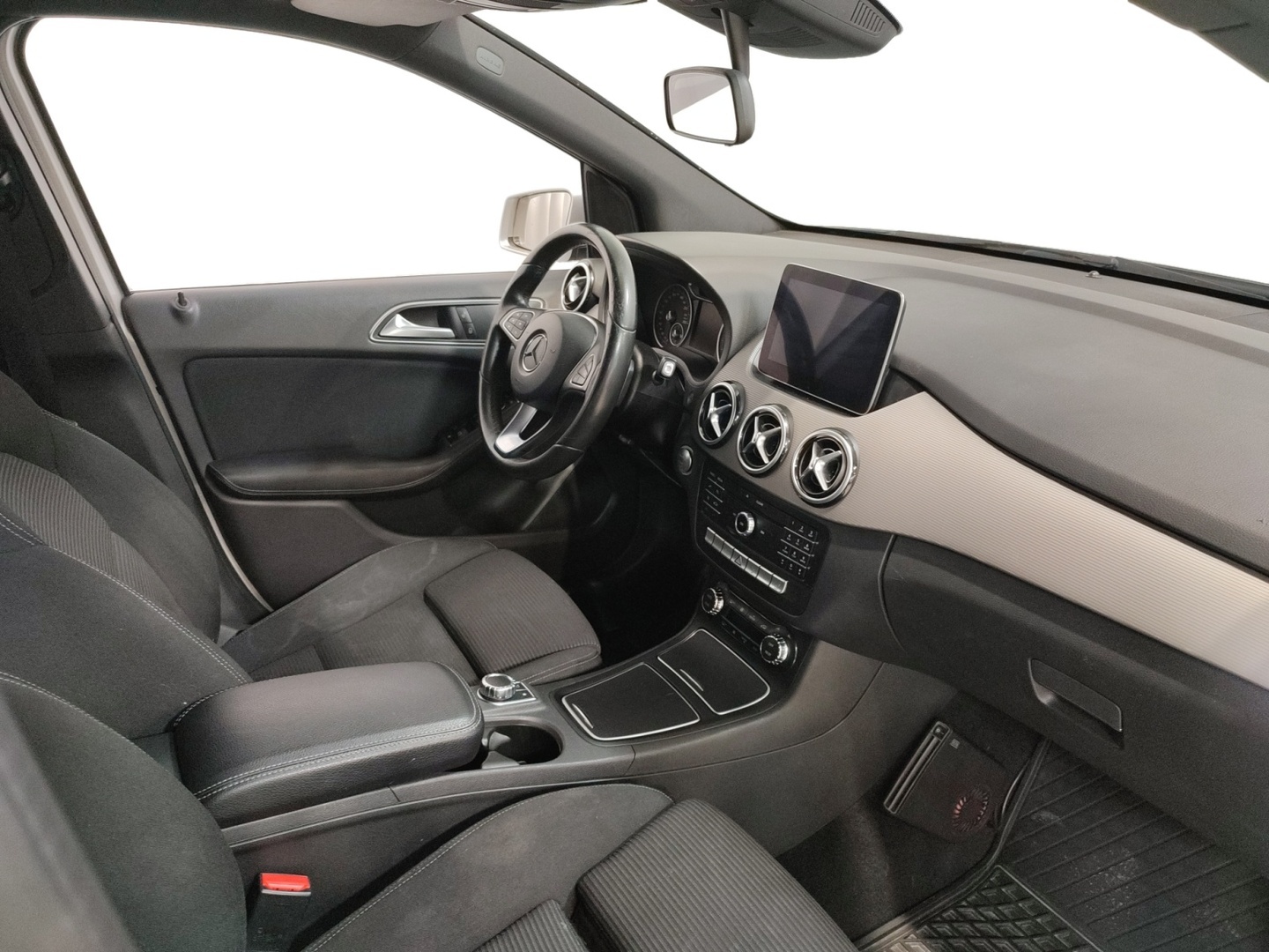 MERCEDES-BENZ B 2018