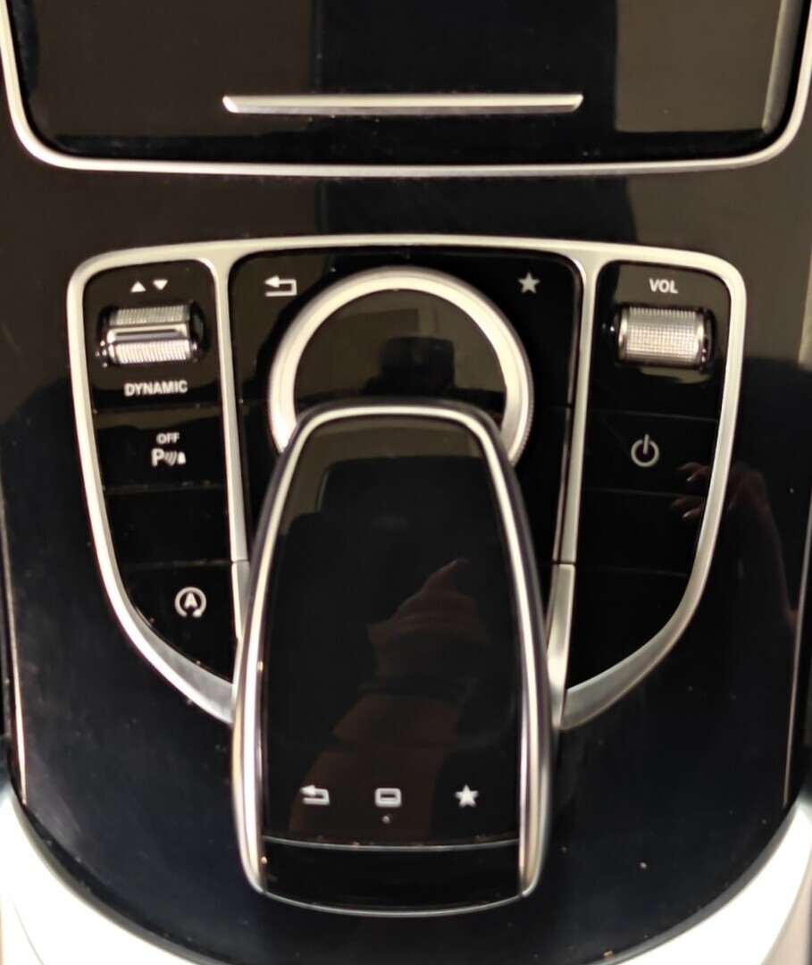 MERCEDES-BENZ C 2015