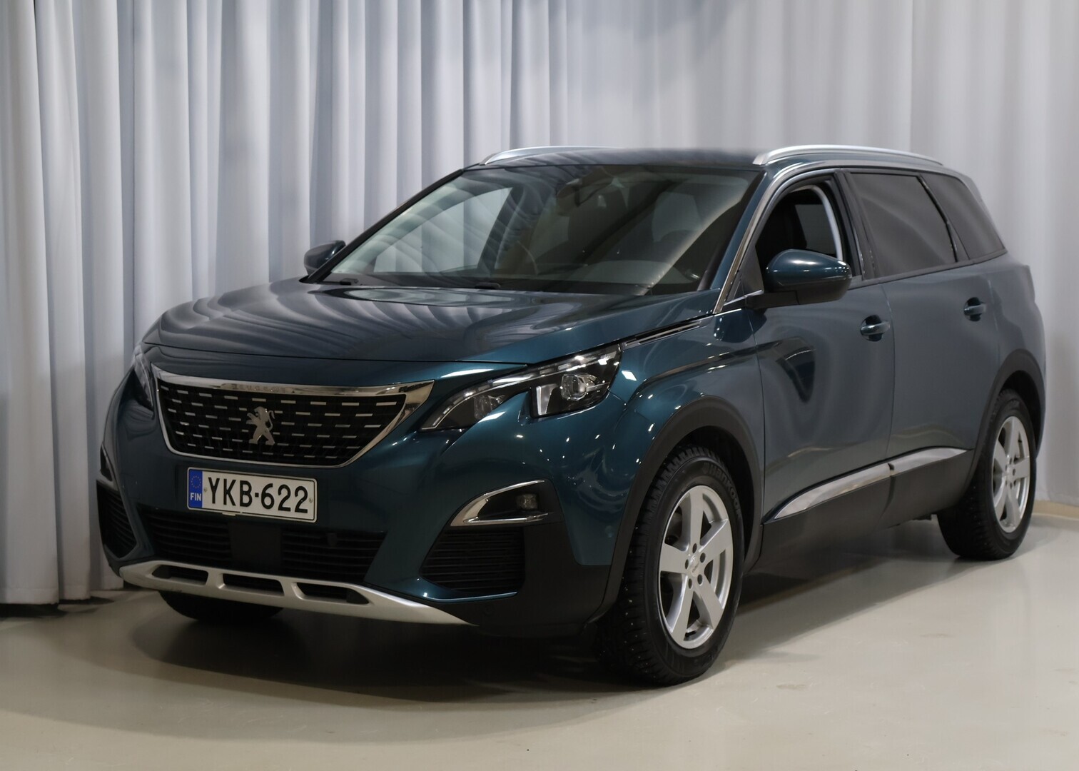 PEUGEOT 5008 2018