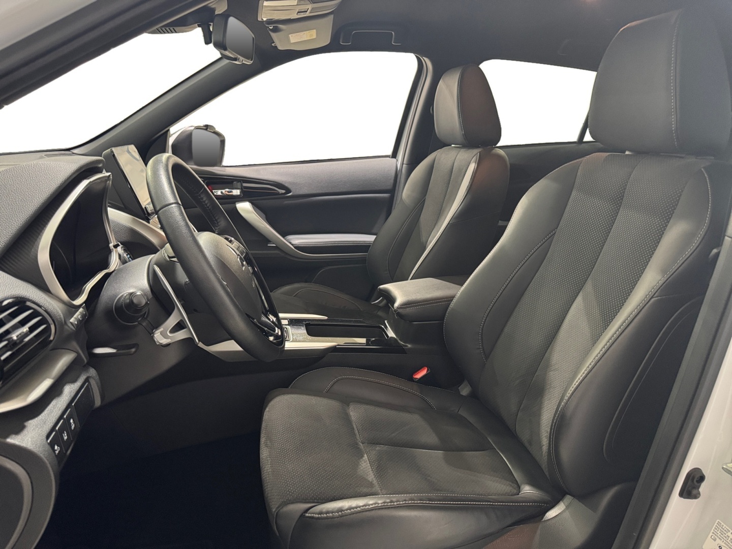 MITSUBISHI Eclipse Cross 2022