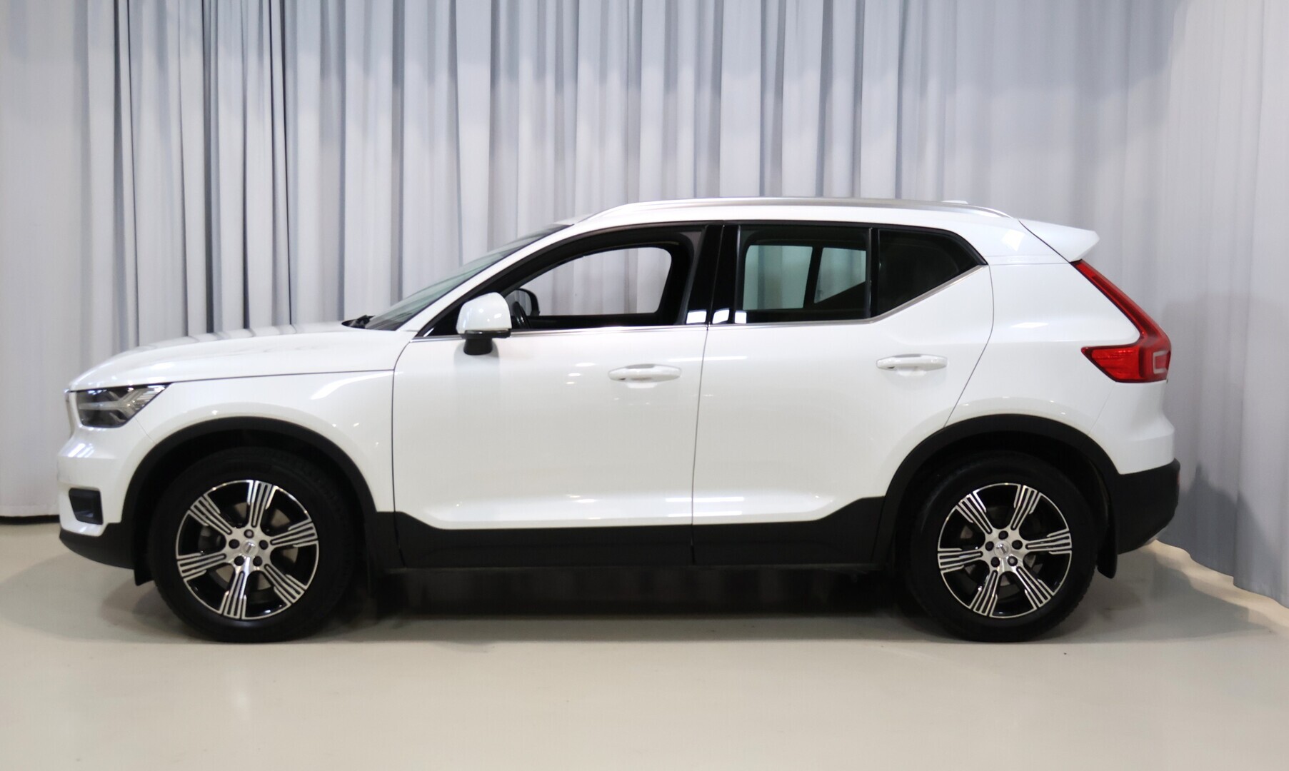 VOLVO XC40 2019