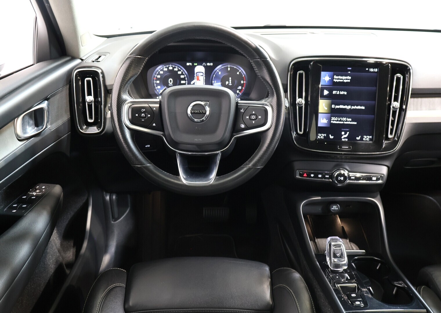 VOLVO XC40 2019