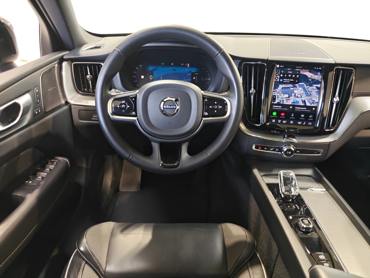 VOLVO XC60 2024