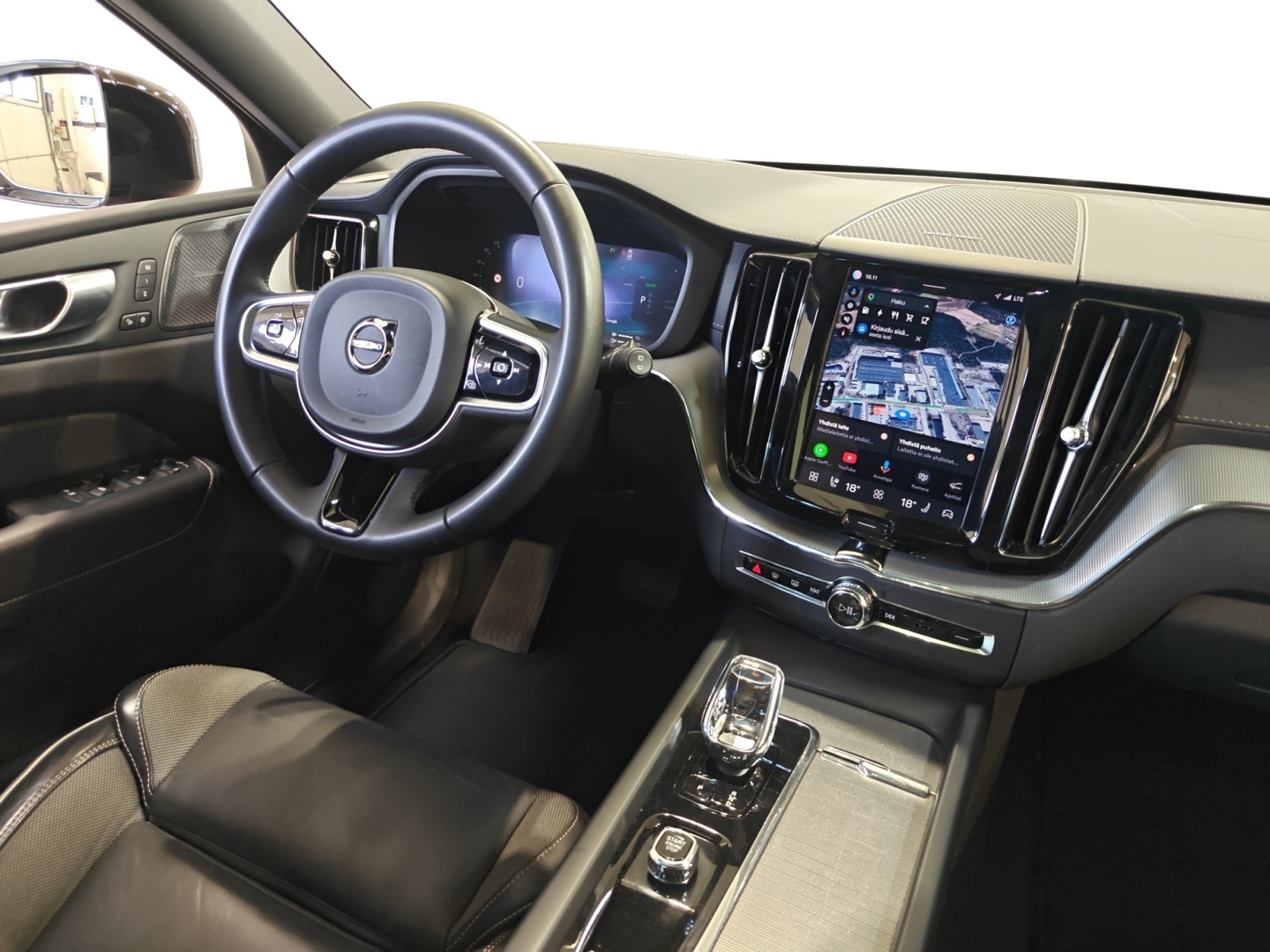 VOLVO XC60 2024