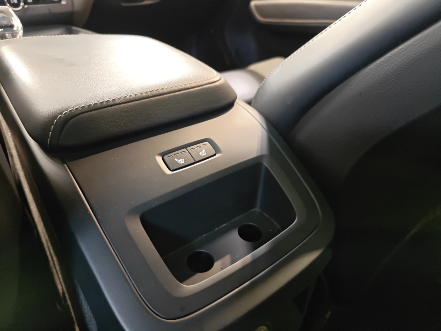 VOLVO XC60 2024