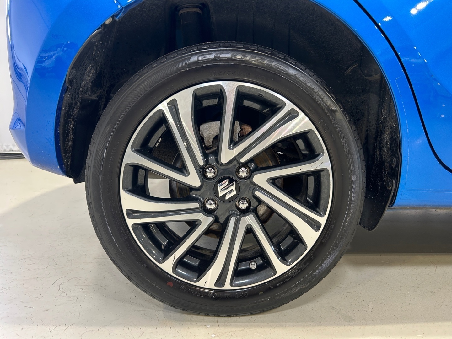 SUZUKI Swift 2023