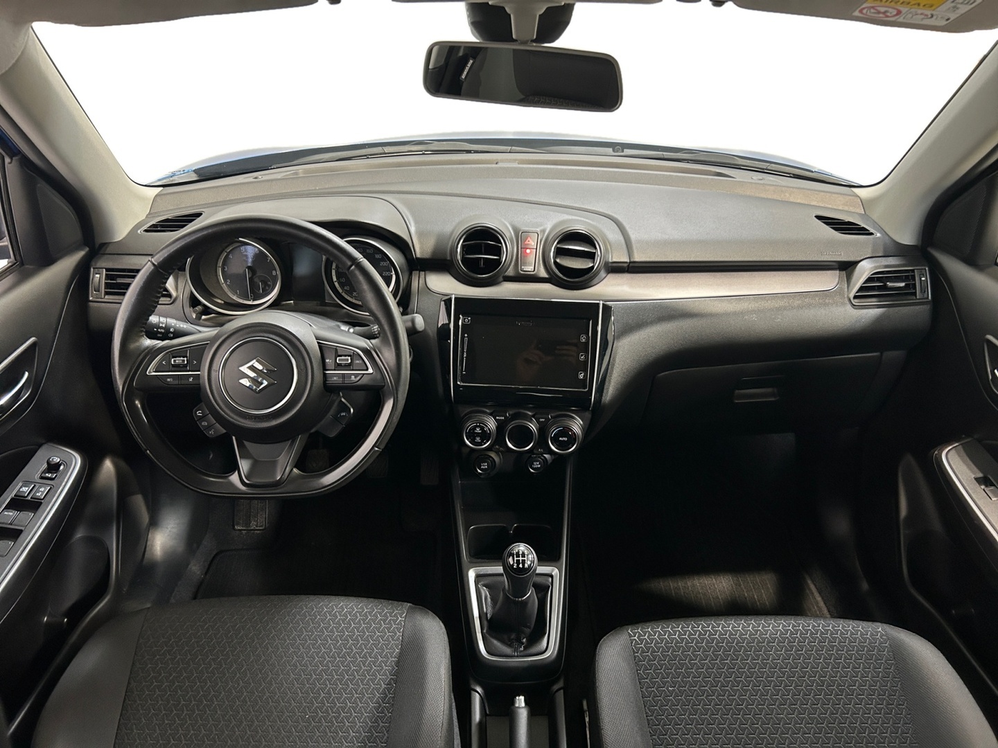SUZUKI Swift 2023