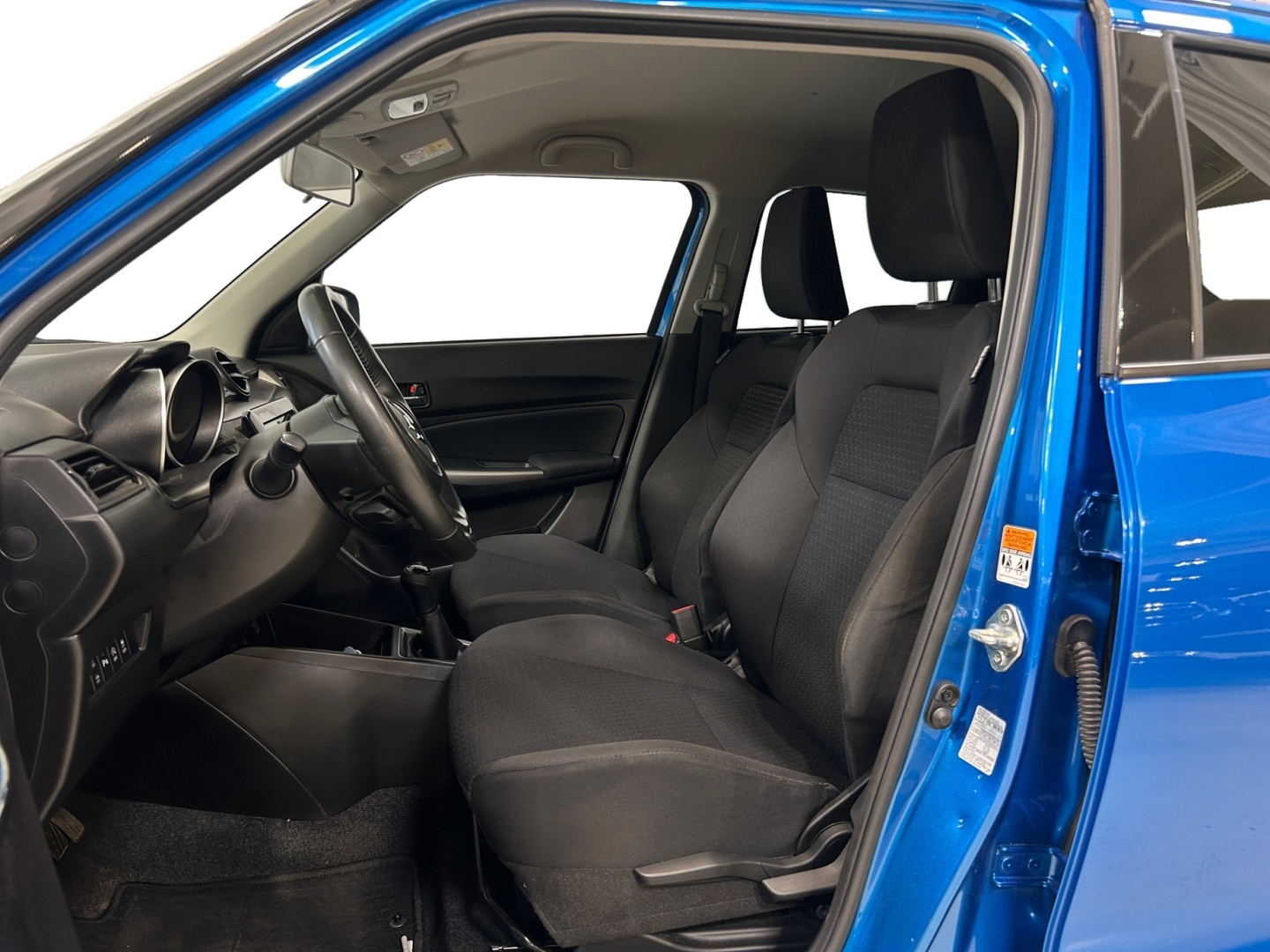 SUZUKI Swift 2023