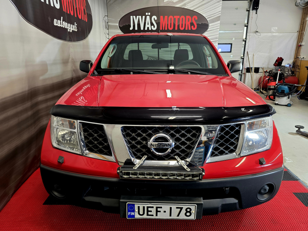 NISSAN Navara 2