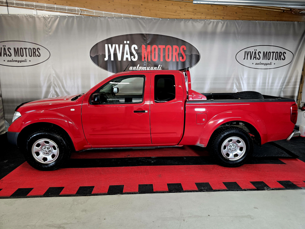 NISSAN Navara 3