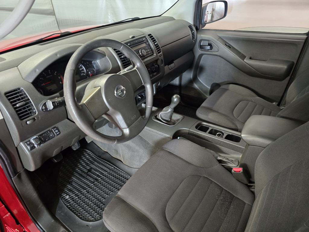 NISSAN Navara 6