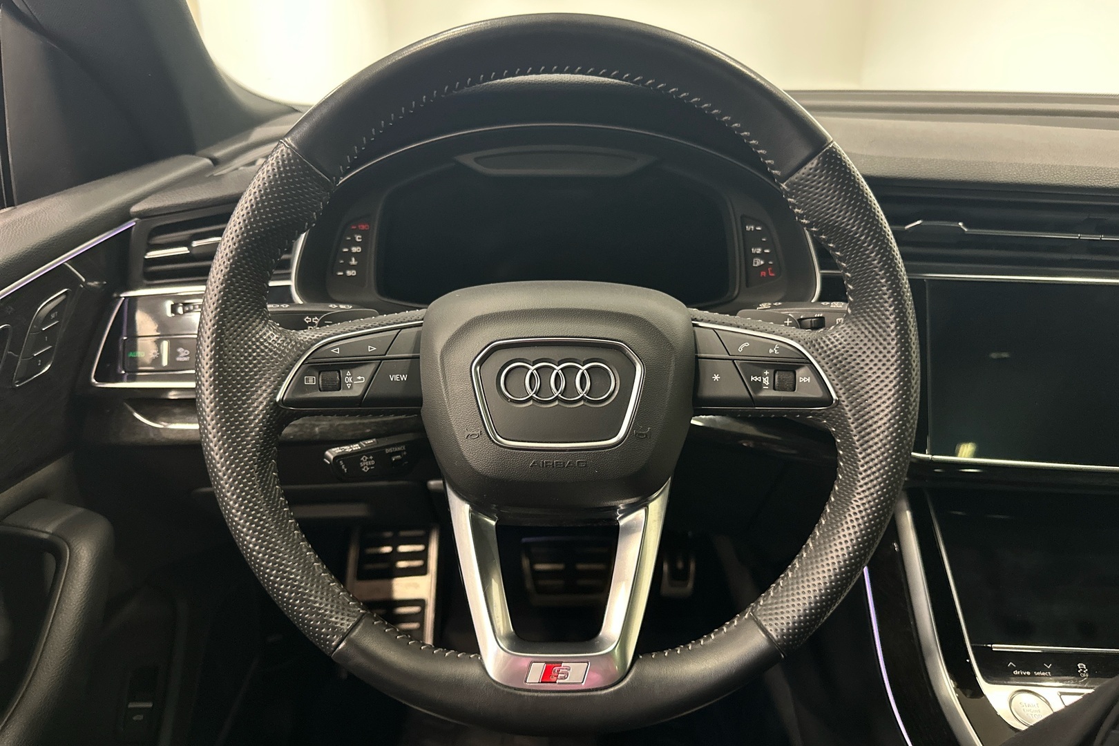 AUDI Q8 2019