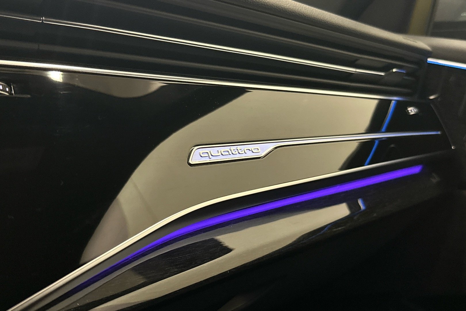 AUDI Q8 2019