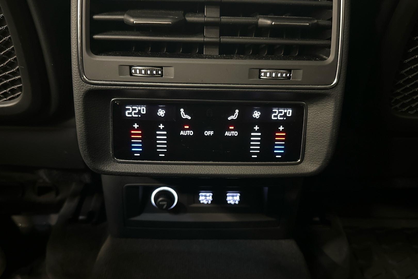 AUDI Q8 2019