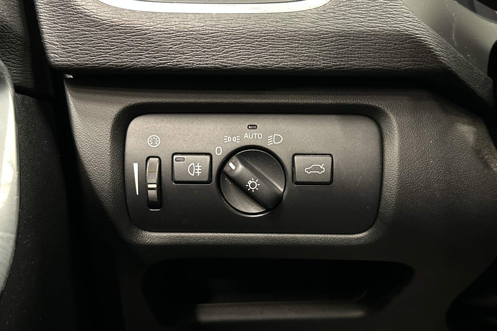 VOLVO V40 Cross Country 2015