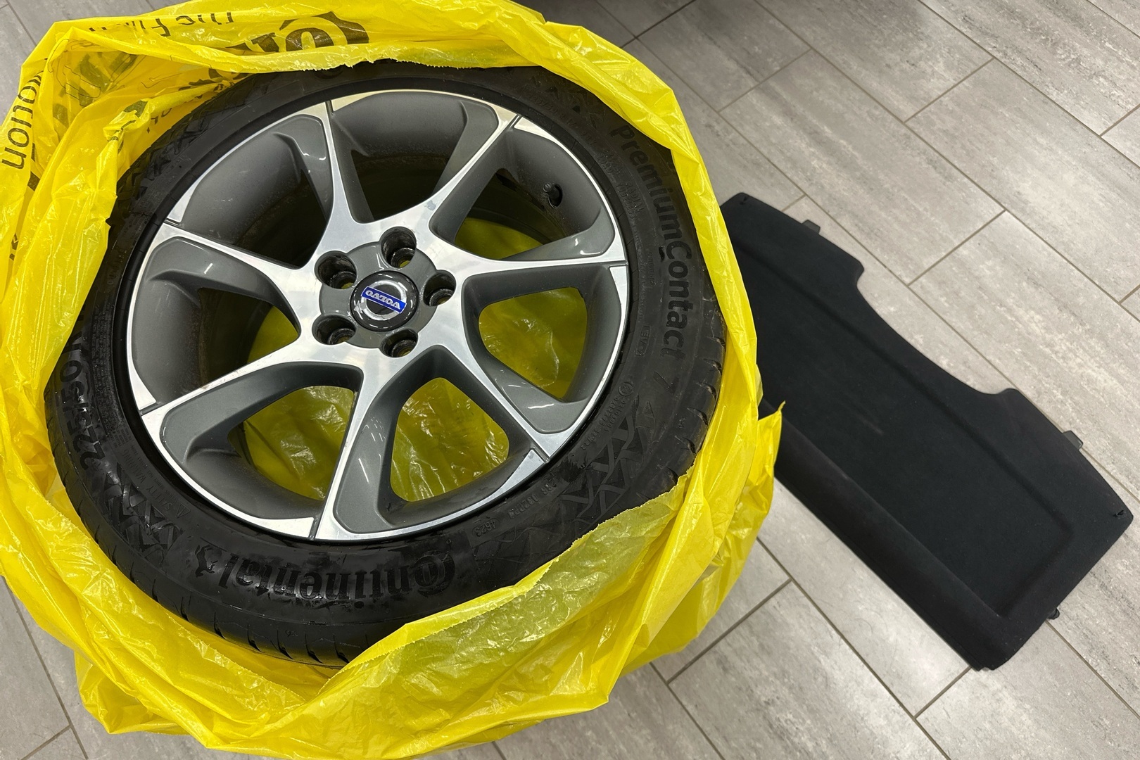 VOLVO V40 Cross Country 2015