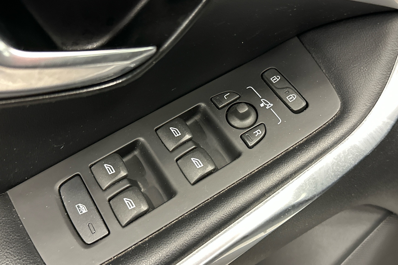 VOLVO V40 Cross Country 2015