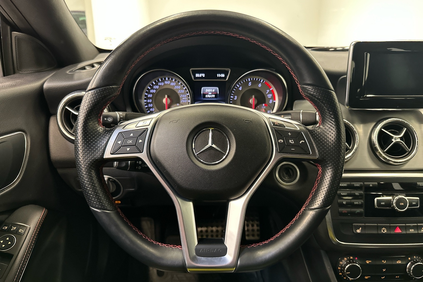 MERCEDES-BENZ CLA 2014