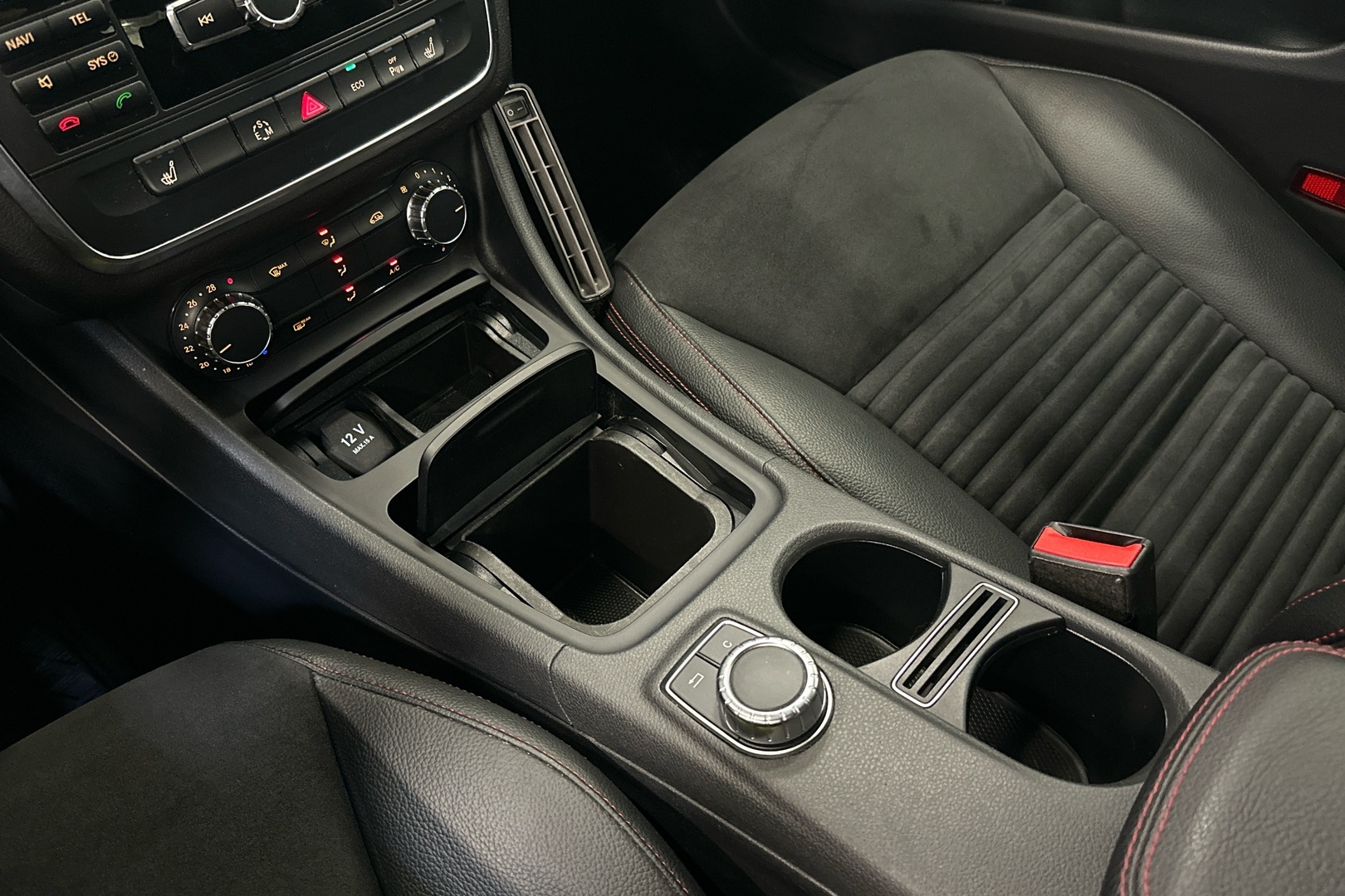 MERCEDES-BENZ CLA 2014